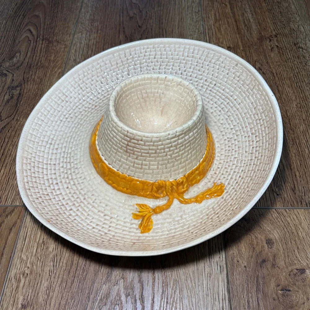 VTG Ceramic Sombrero Chip and Dip Serving Platter‎ Woven Texture USA Made 1986